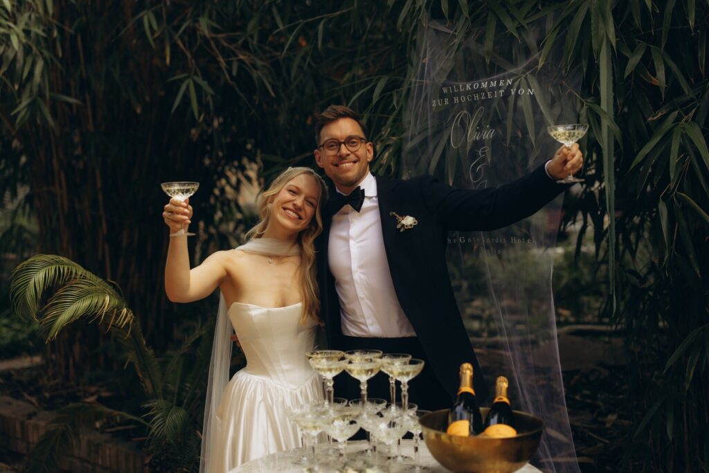 Brautpaar Hochzeitspaar Sektempfang Berlin Hochzeitsplaner