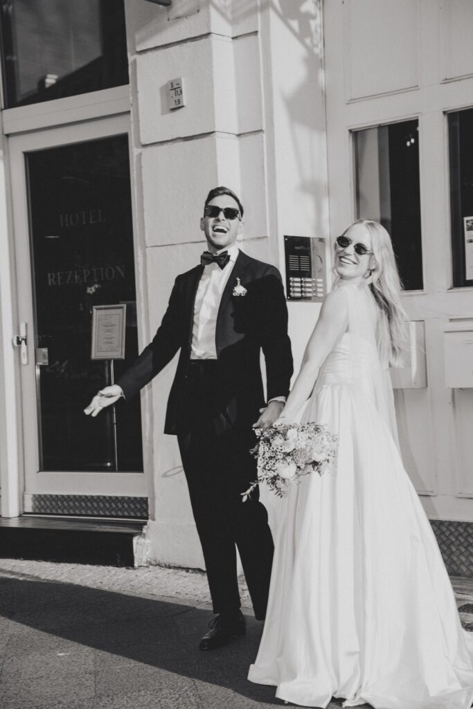 Modernes Brautpaar Hochzeitspaar Berlin