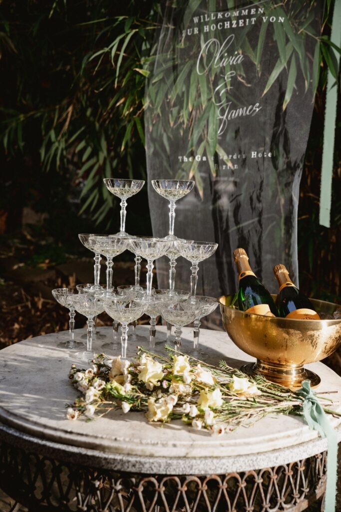 Champagnertower Modern Wedding Berlin